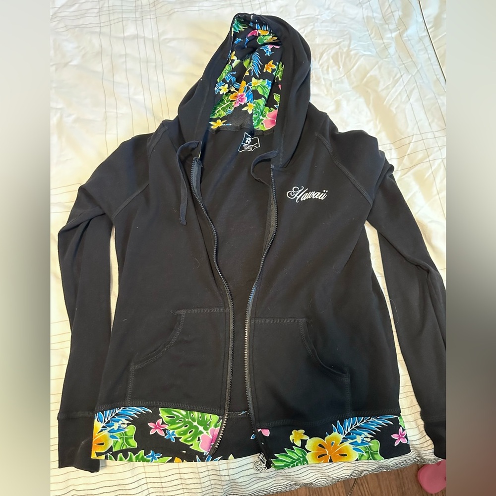 Hawaii Floral-Lined Black Zip Hoodie
Medium